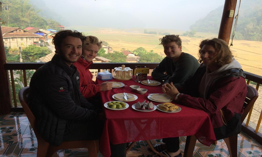 Hoàng Nguyên Homestay Ba Be Esterno foto