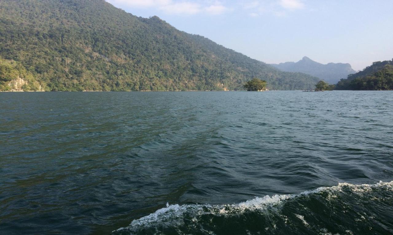 Hoàng Nguyên Homestay Ba Be Esterno foto